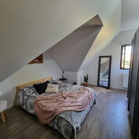 Holiday home Maison Moderne Proche