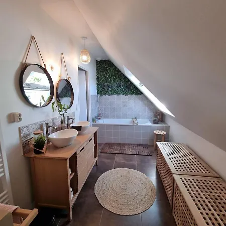 Holiday home Maison Moderne Proche *