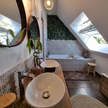 Holiday home Maison Moderne Proche